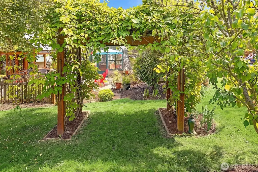 386 Shore Drive Camano Island WA 98282