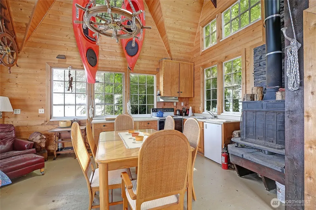 386 Shore Drive Camano Island WA 98282