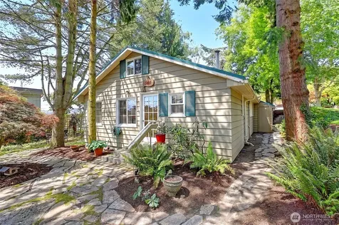 386 Shore Drive Camano Island WA 98282