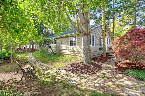 386 Shore Drive Camano Island WA 98282