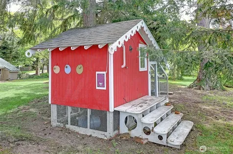 386 Shore Drive Camano Island WA 98282