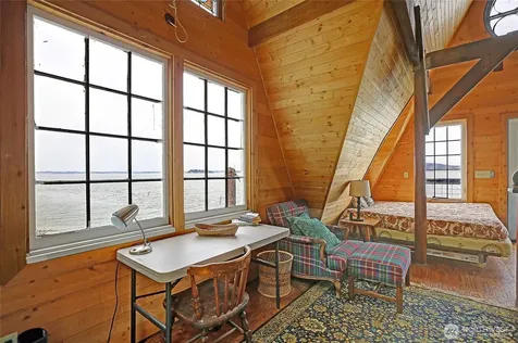 386 Shore Drive Camano Island WA 98282