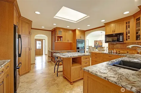 386 Shore Drive Camano Island WA 98282