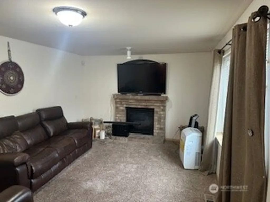 20124 105th Avenue SE Kent WA 98031