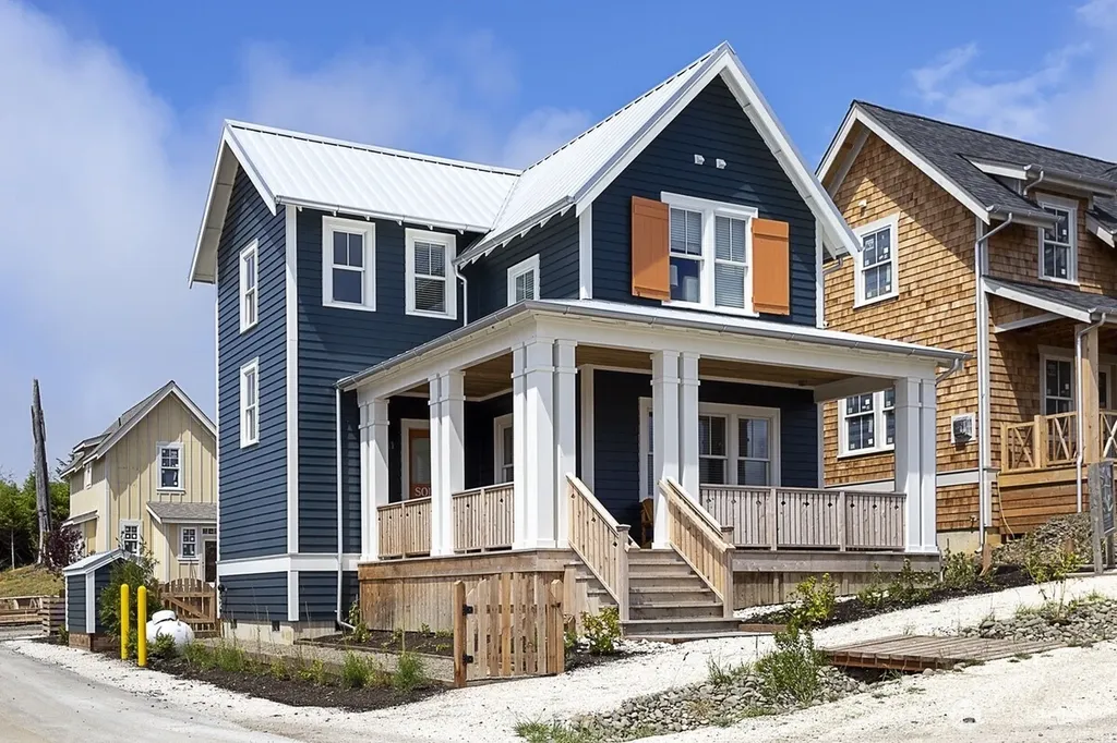 114 Horizon Street Pacific Beach WA 98571