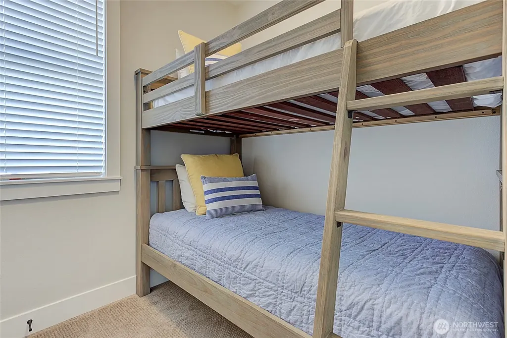 114 Horizon Street Pacific Beach WA 98571