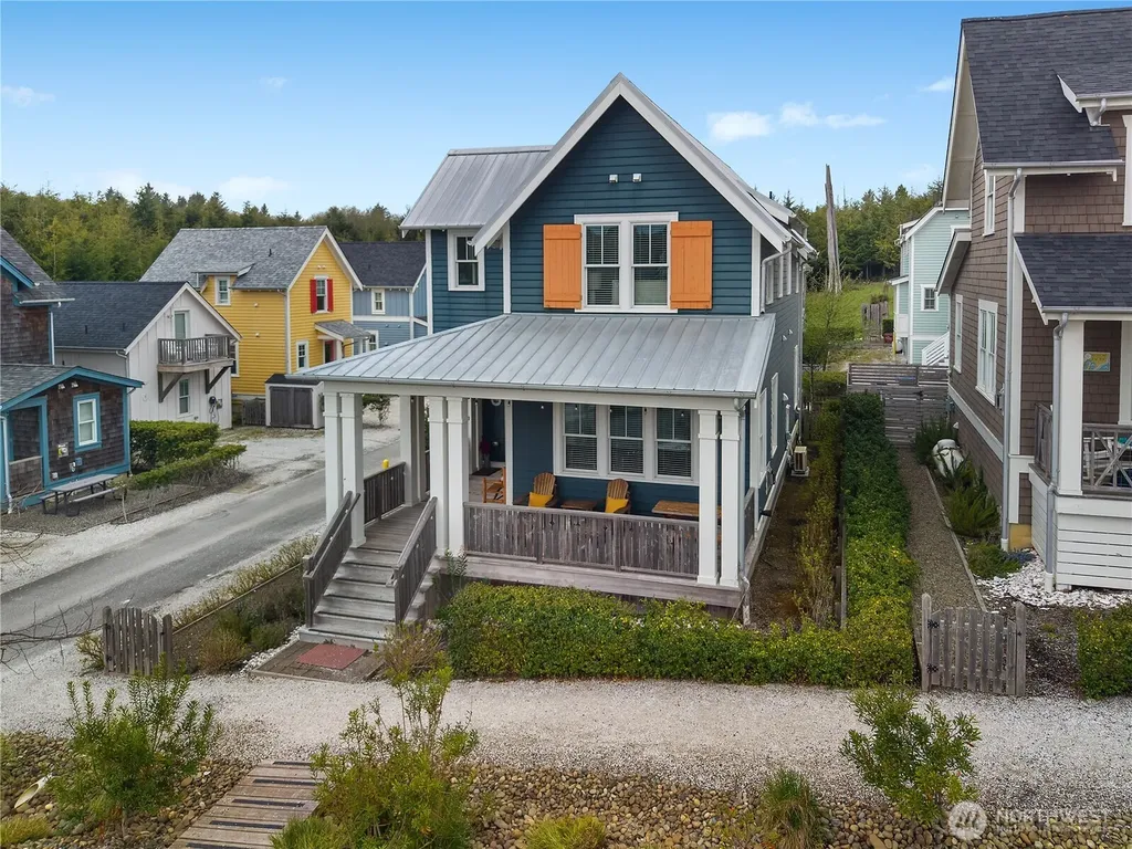 114 Horizon Street Pacific Beach WA 98571