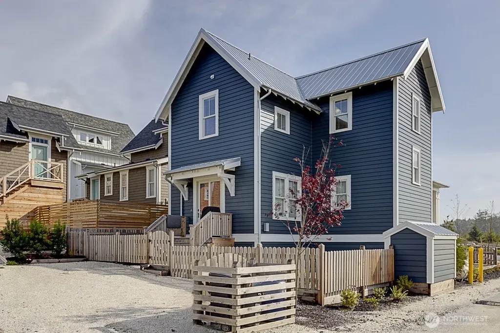 114 Horizon Street Pacific Beach WA 98571