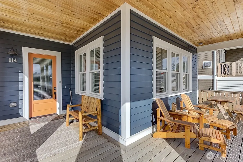 114 Horizon Street Pacific Beach WA 98571