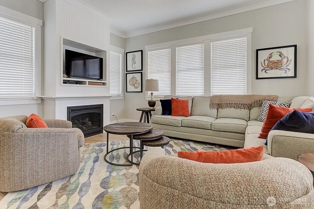 114 Horizon Street Pacific Beach WA 98571
