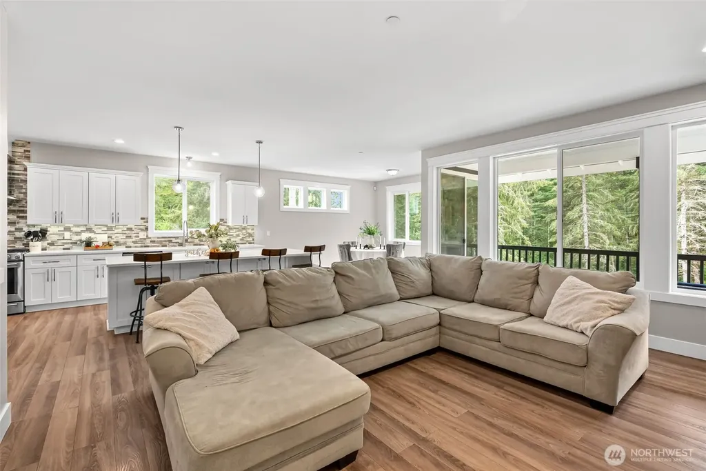 621 Tiedman Road NW Lakebay WA 98349