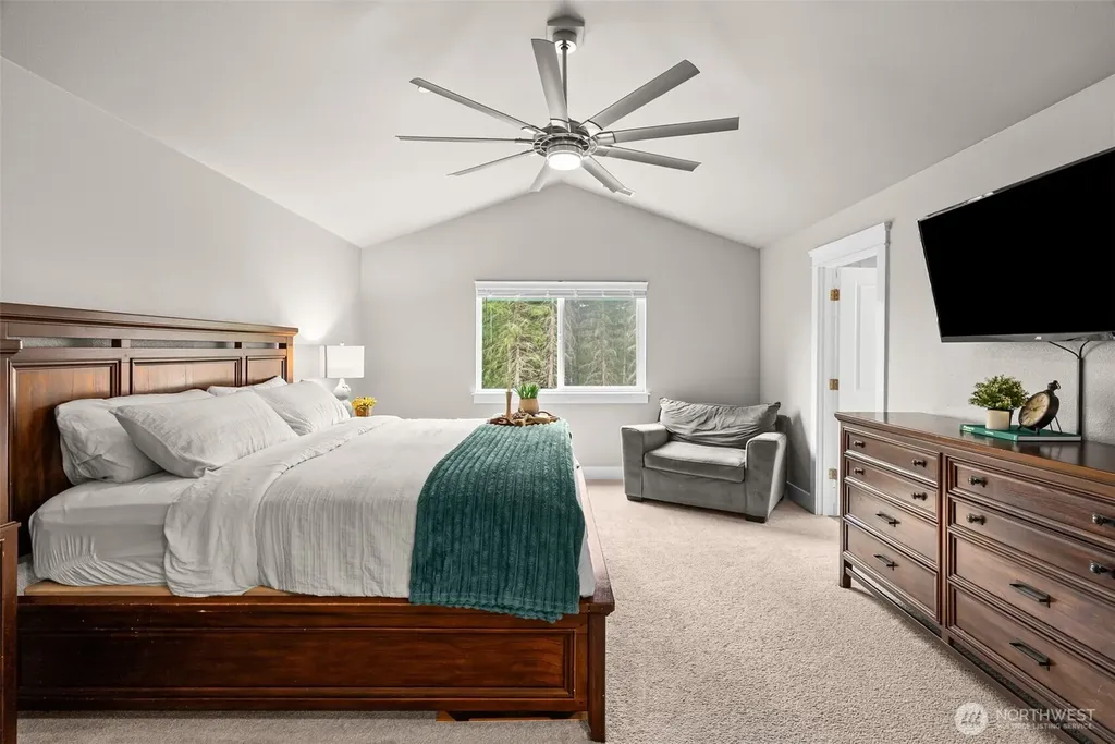 621 Tiedman Road NW Lakebay WA 98349