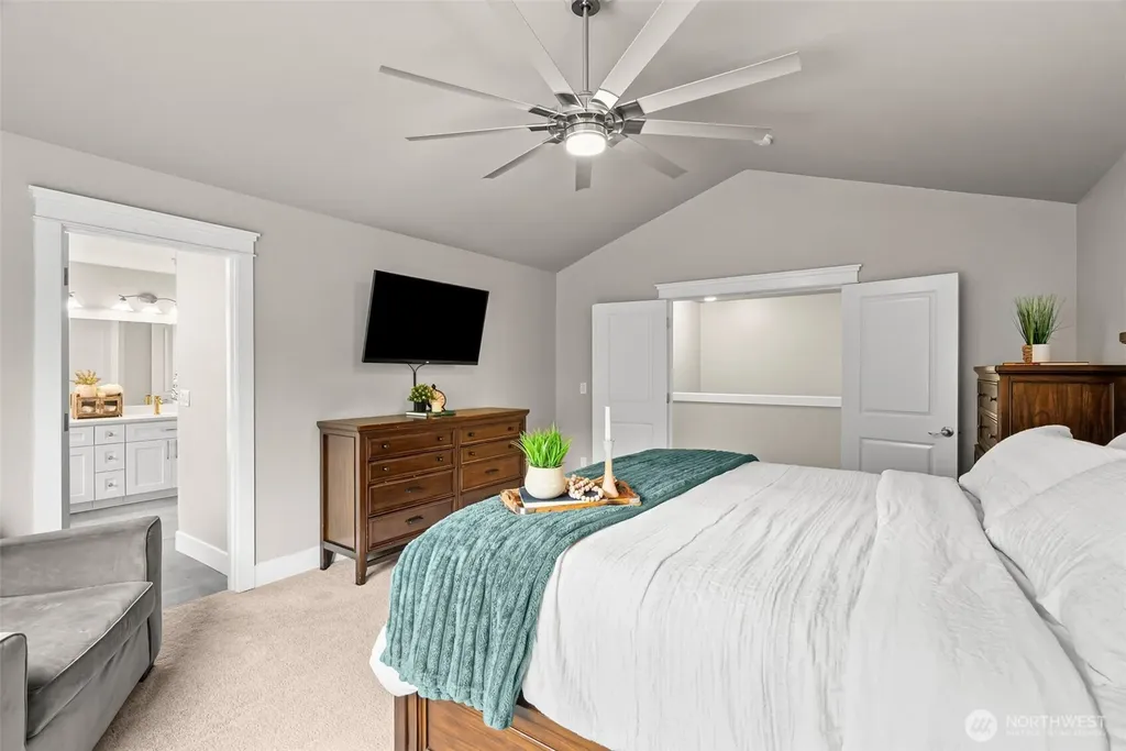 621 Tiedman Road NW Lakebay WA 98349