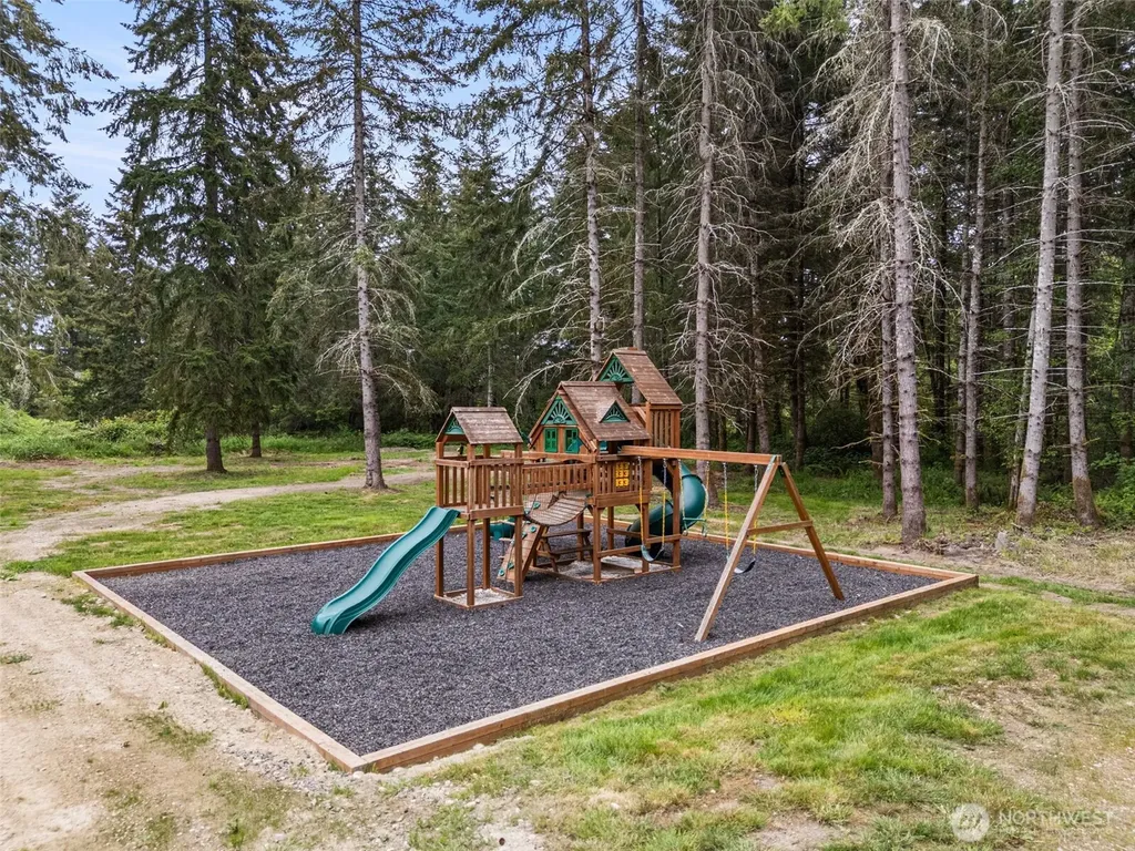 621 Tiedman Road NW Lakebay WA 98349