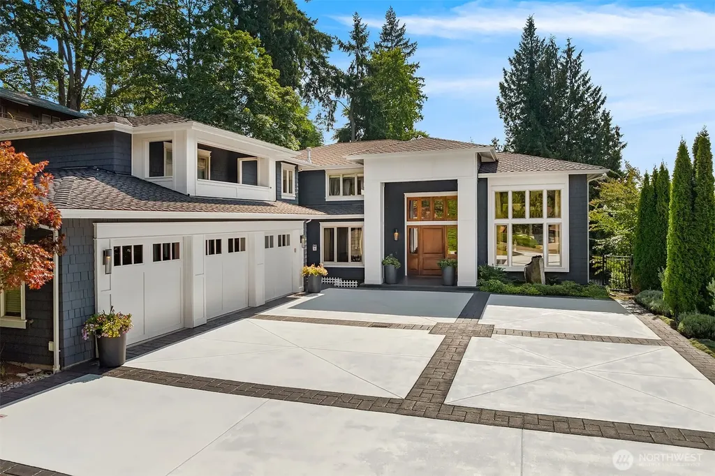 8617 NE 20th Street Clyde Hill WA 98004