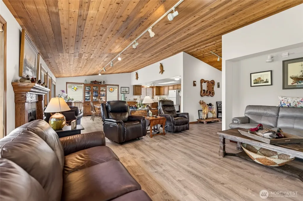 1211 314th Place Ocean Park WA 98640