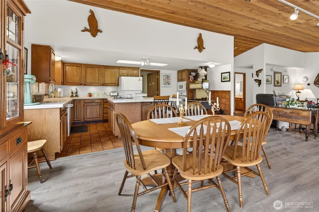 1211 314th Place Ocean Park WA 98640