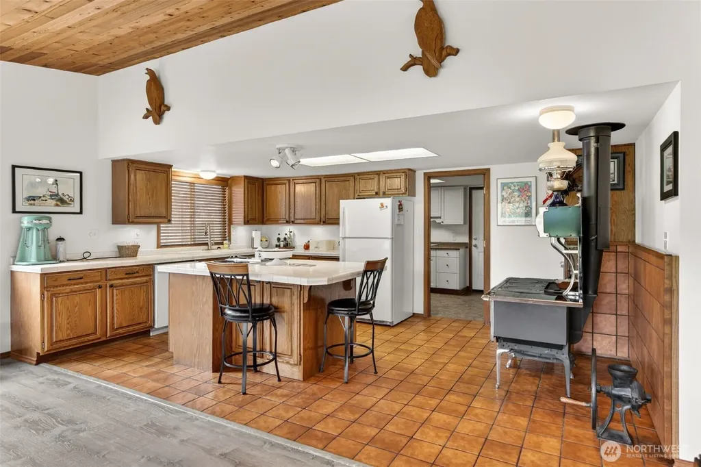 1211 314th Place Ocean Park WA 98640