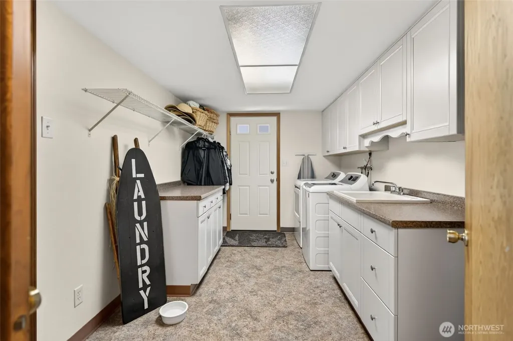 1211 314th Place Ocean Park WA 98640