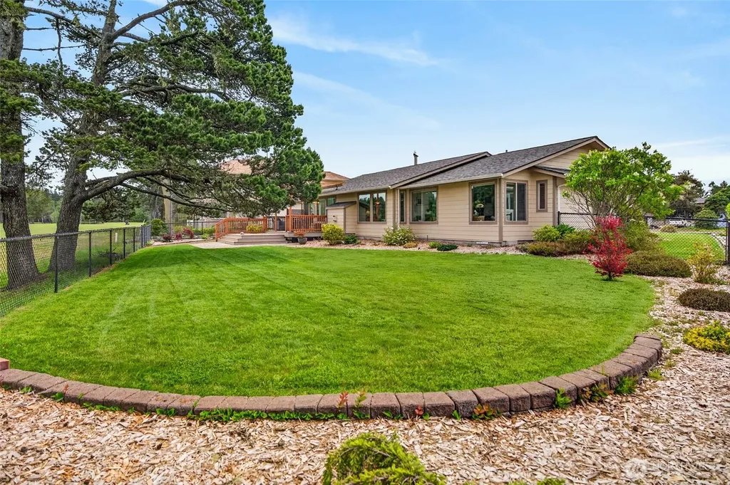 1211 314th Place Ocean Park WA 98640