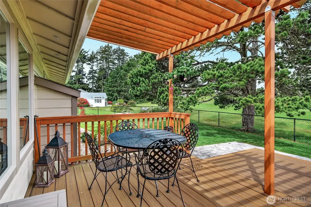 1211 314th Place Ocean Park WA 98640