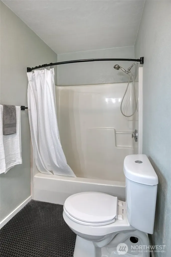 425 Beacon Hill Drive Hoquiam WA 98550
