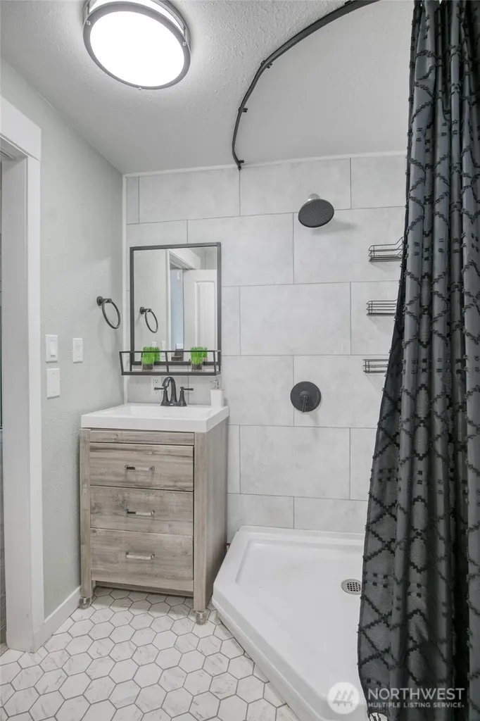 425 Beacon Hill Drive Hoquiam WA 98550