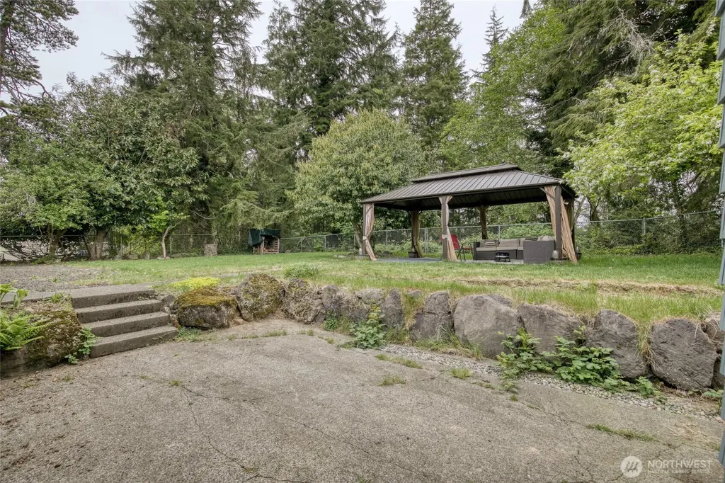 425 Beacon Hill Drive Hoquiam WA 98550