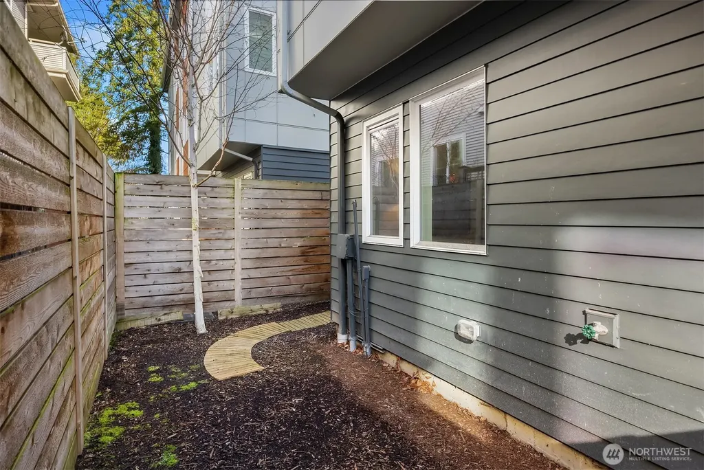 12526 15th Avenue NE Seattle WA 98125