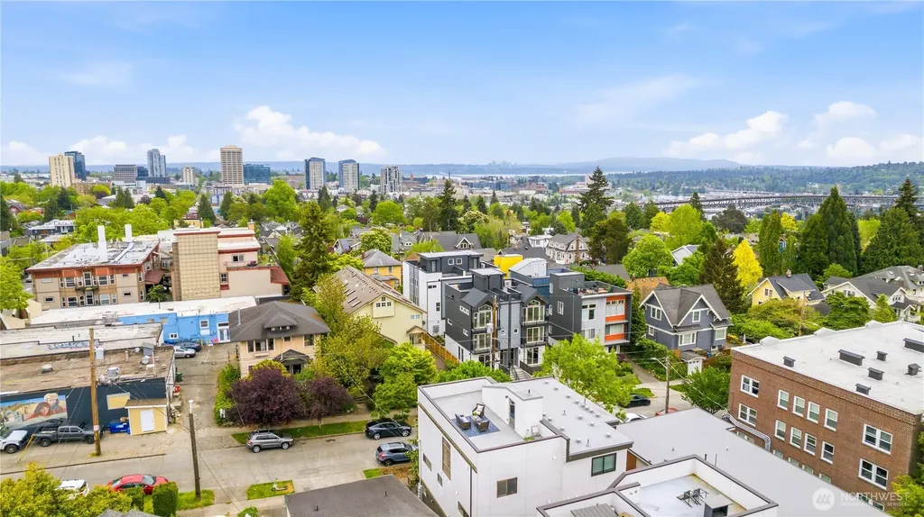 4419 B Corliss Avenue N Seattle WA 98103