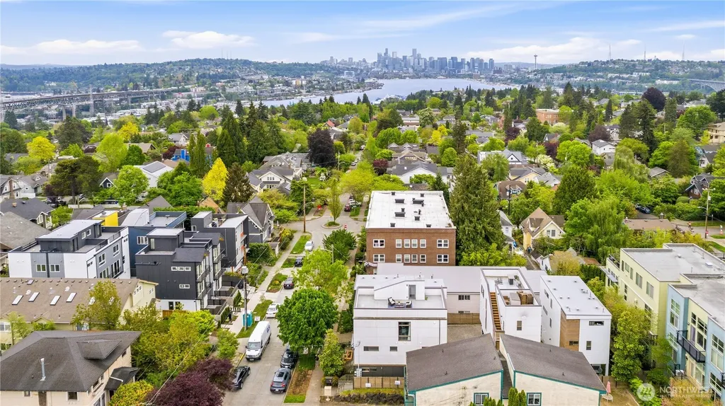 4419 B Corliss Avenue N Seattle WA 98103