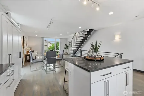 4419 B Corliss Avenue N Seattle WA 98103