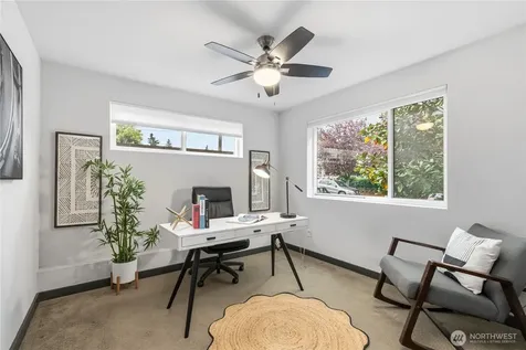4419 B Corliss Avenue N Seattle WA 98103