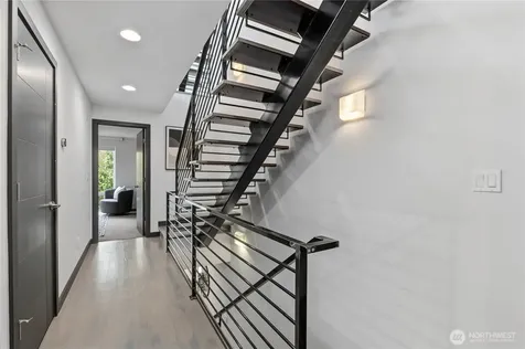 4419 B Corliss Avenue N Seattle WA 98103