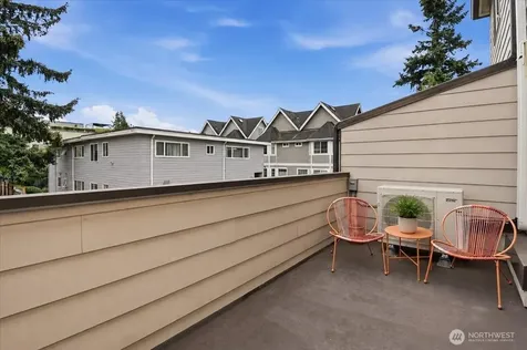 4418 Meridian Avenue N Seattle WA 98103