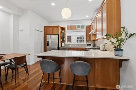 4418 Meridian Avenue N Seattle WA 98103