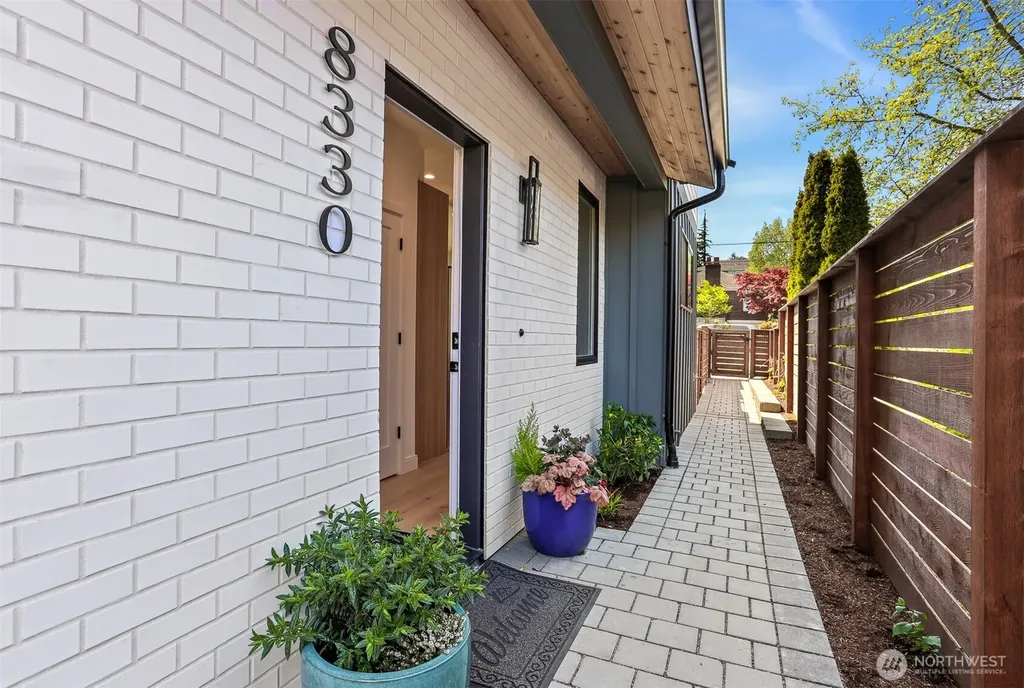 8330 24th Avenue NW Seattle WA 98117