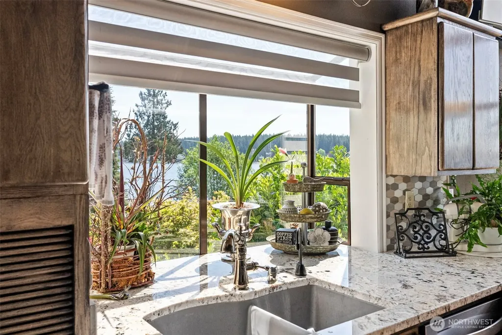 3800 E Mason Lake Drive W Grapeview WA 98546
