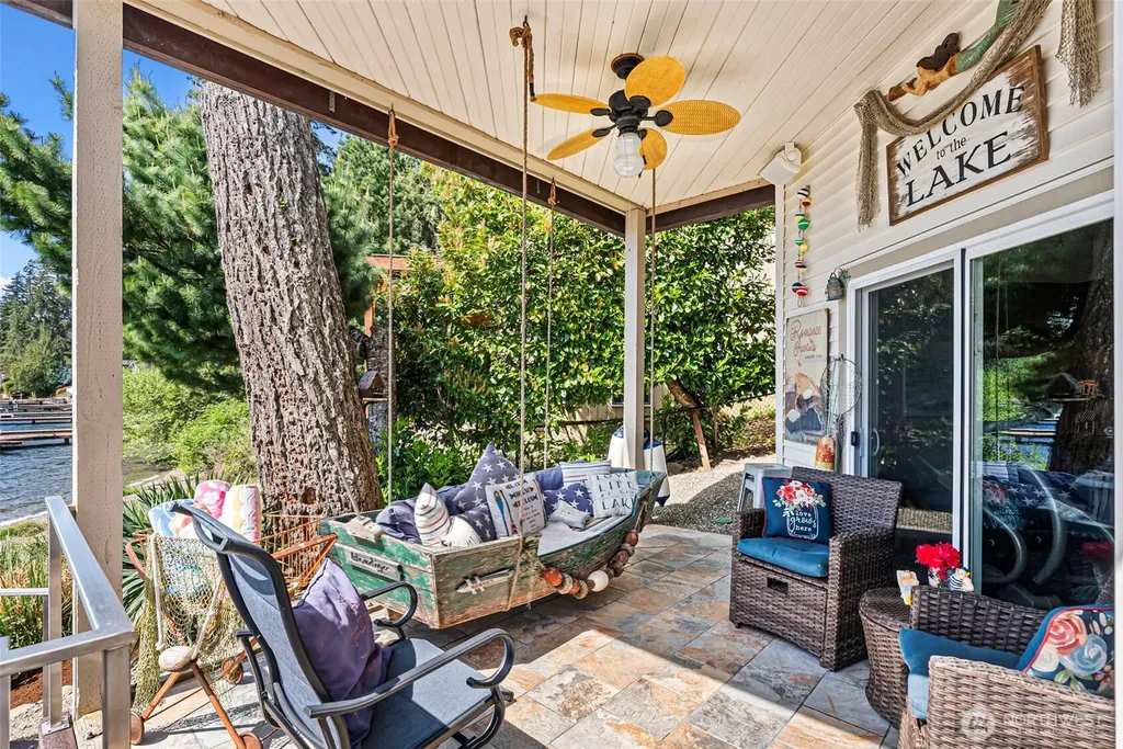 3800 E Mason Lake Drive W Grapeview WA 98546