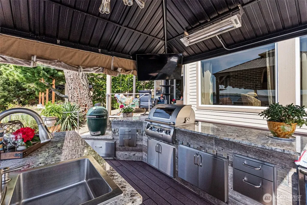 3800 E Mason Lake Drive W Grapeview WA 98546