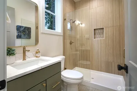 12825 NE 78th Place Kirkland WA 98033