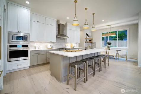 12825 NE 78th Place Kirkland WA 98033