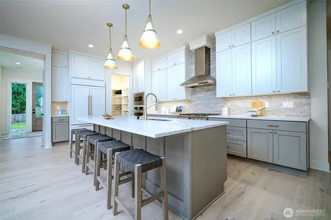 12825 NE 78th Place Kirkland WA 98033