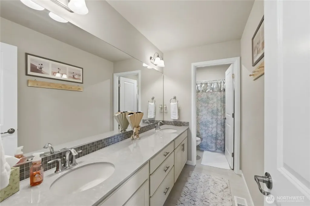 4991 Admiral Street Gig Harbor WA 98332