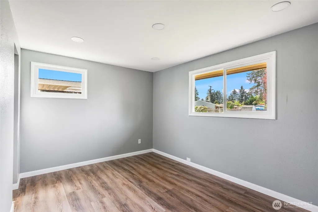 4709 101st Street SW Lakewood WA 98499