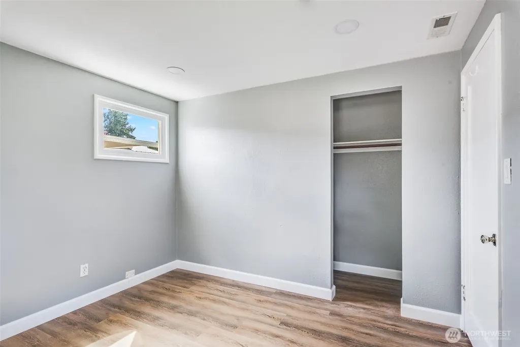 4709 101st Street SW Lakewood WA 98499