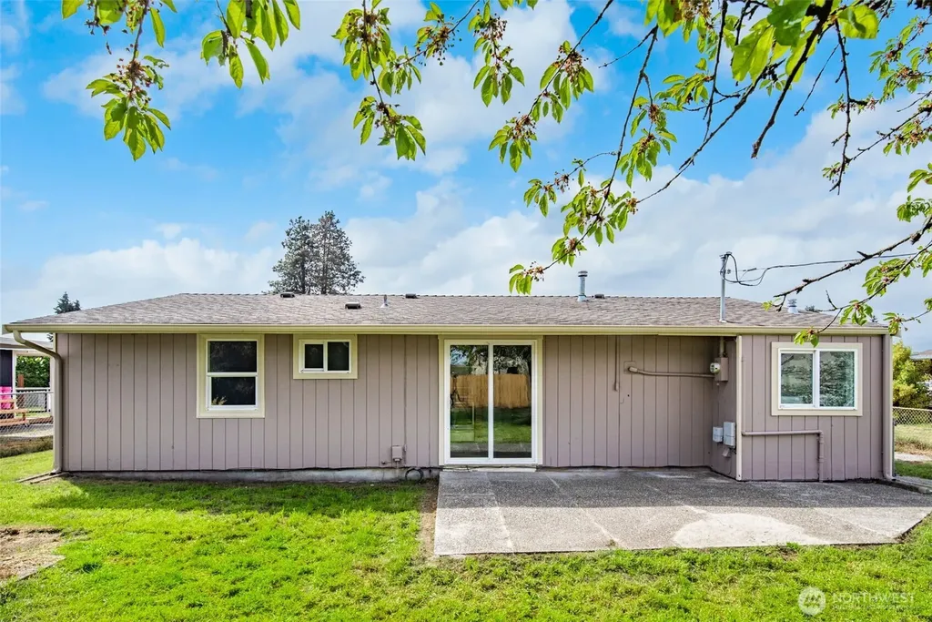 4709 101st Street SW Lakewood WA 98499