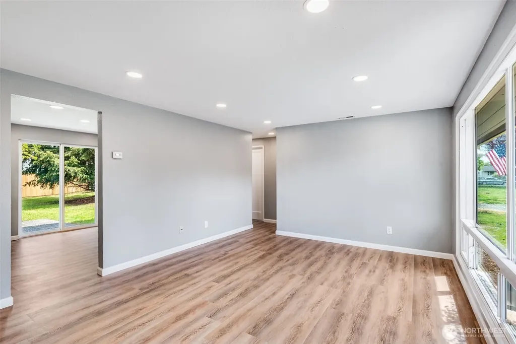 4709 101st Street SW Lakewood WA 98499