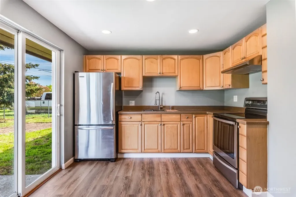4709 101st Street SW Lakewood WA 98499