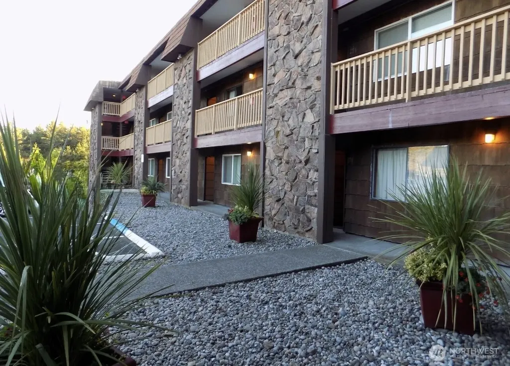 304 14th Street NW Long Beach WA 98631